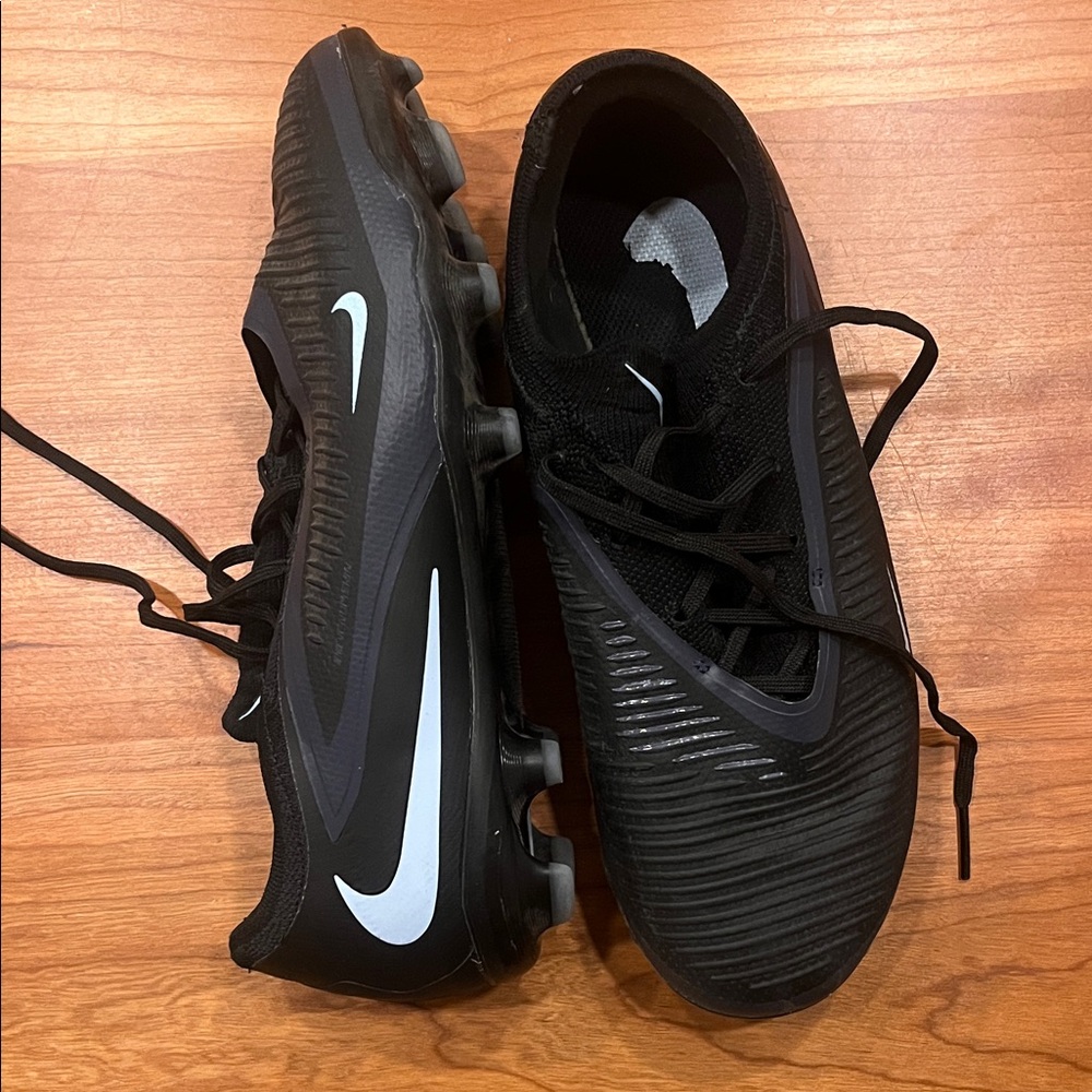 Nike phantom black  cleats size 6